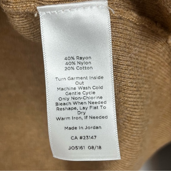 Talbots camel v-neck rayon nylon cotton blend knit sweater, large. - Picture 7 of 7